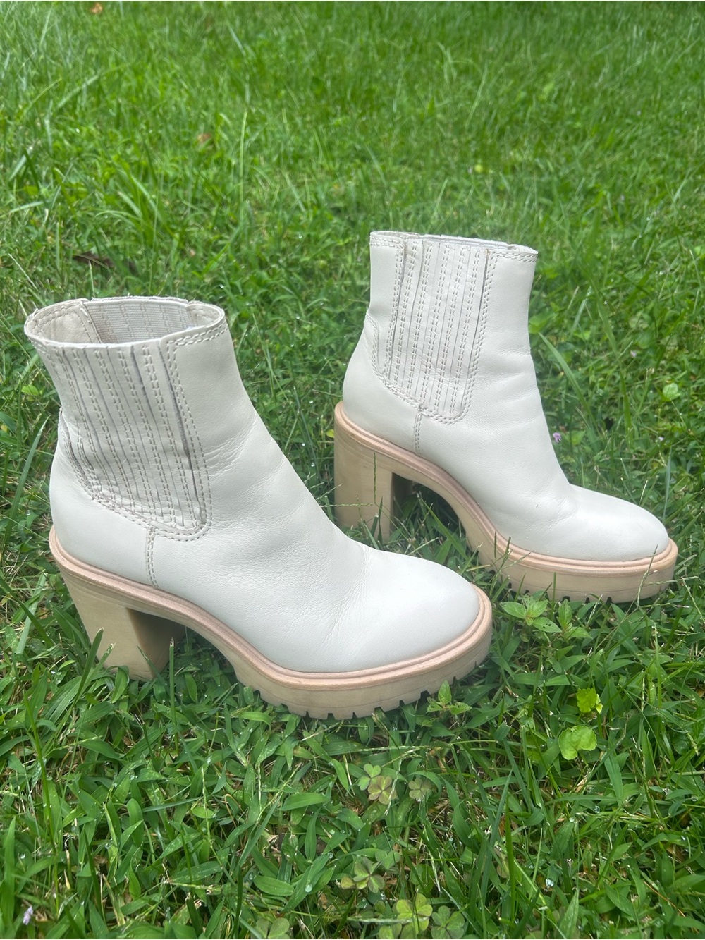 Dolce Vita Chunky Cream Platform Ankle Boots (sz 5.5)